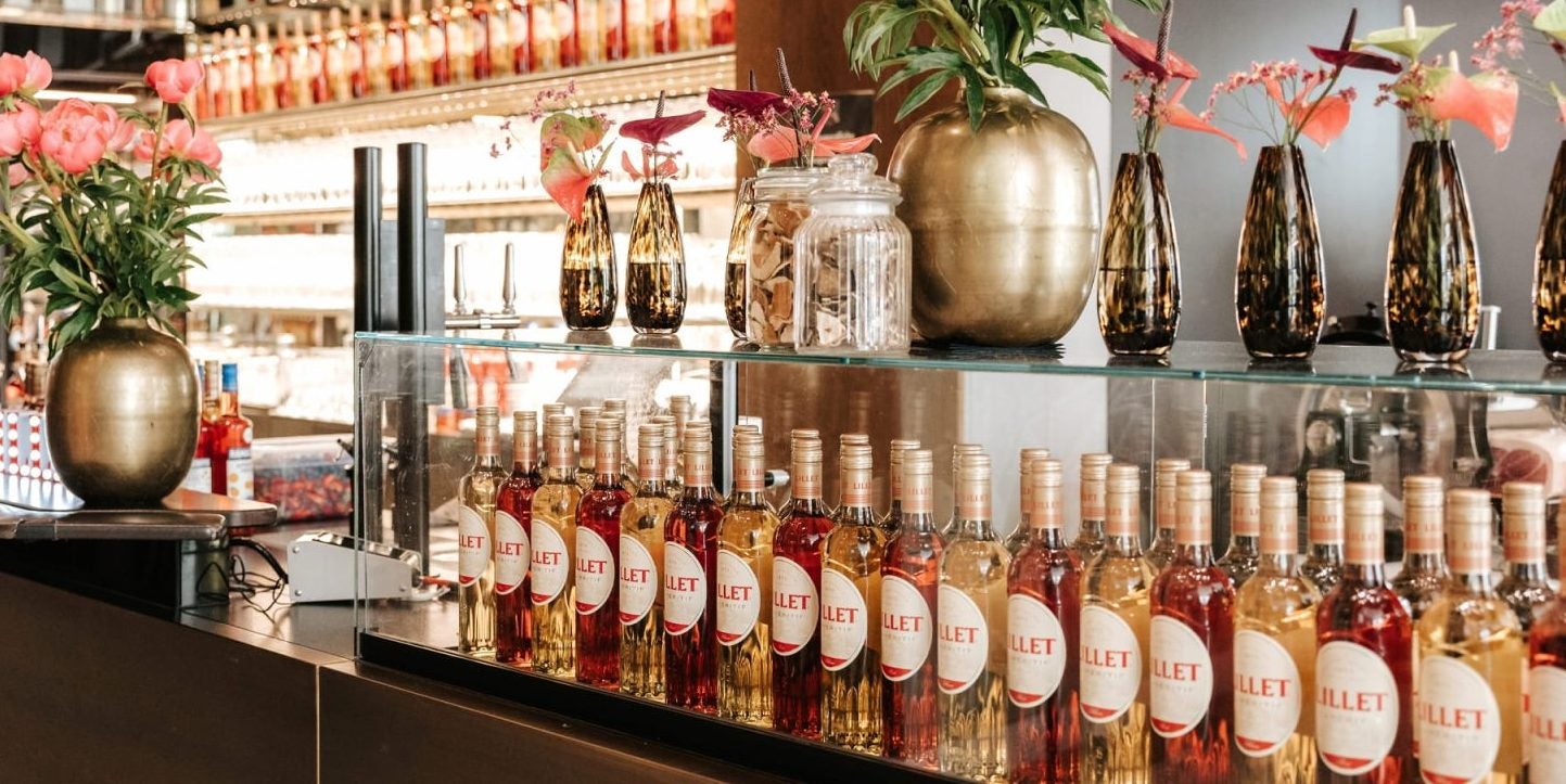 Lillet Österreich - Lillet Location Bar mit Lillet Flaschen